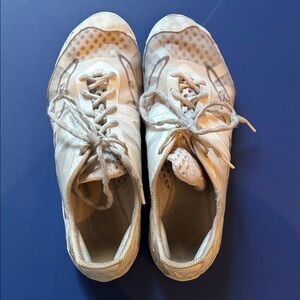 NFINITY Cheer Vengeance White Athletic Shoes size 12